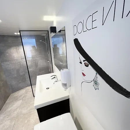 Apartment Elegant Apartment In Central Aalborg *